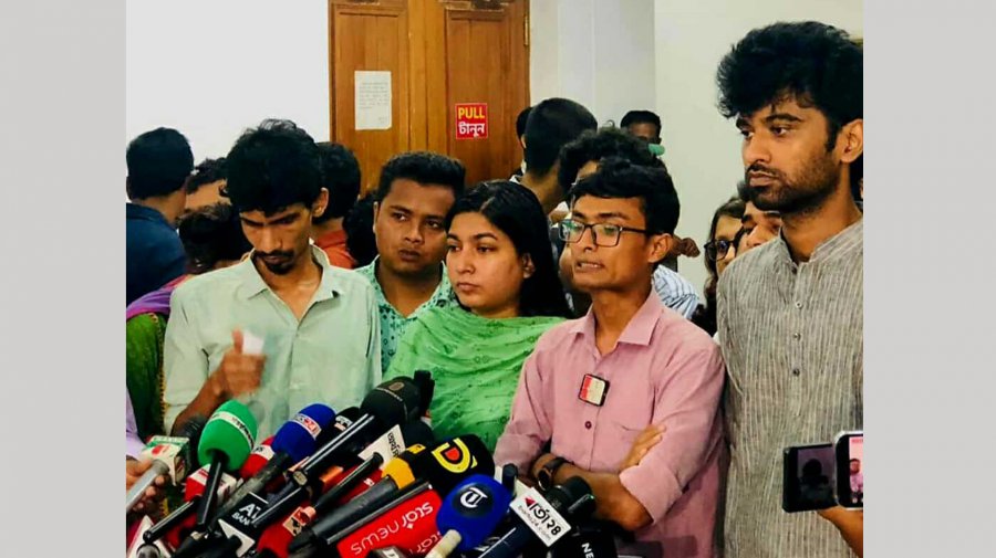 বামপন্থি ছাত্র সংগঠনগুলোর জোটপ্যানেলের নেতৃত্বে ইমি ও মেঘমল্লার বসু